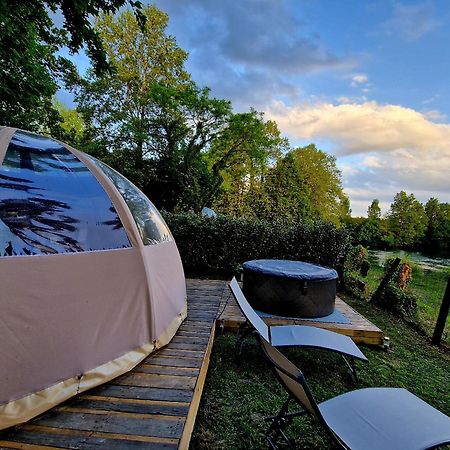 Les Nuits De Cassiopee Bed & Breakfast Sorde-l'Abbaye Exterior photo