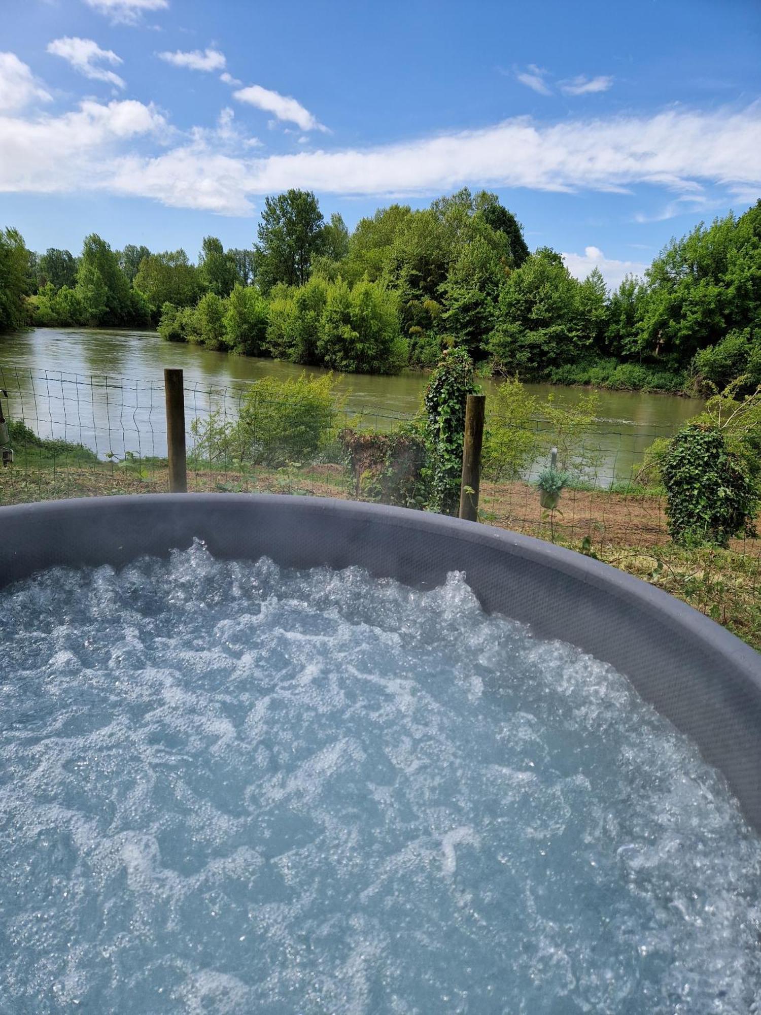 Les Nuits De Cassiopee Bed & Breakfast Sorde-l'Abbaye Room photo